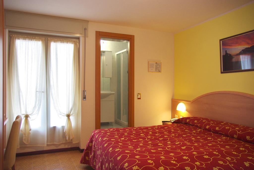 Hotel Residence Panoramica Brenzone sul Garda Habitación foto