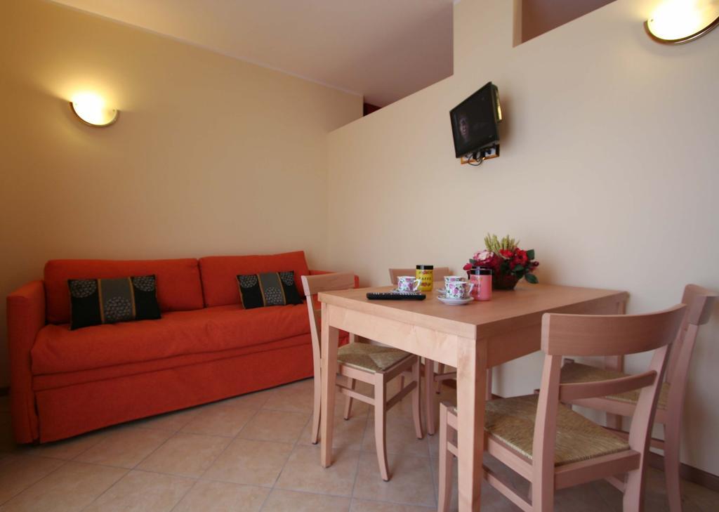 Hotel Residence Panoramica Brenzone sul Garda Habitación foto