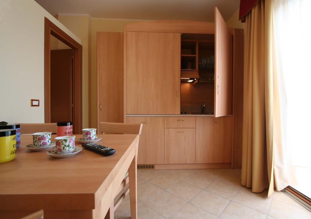Hotel Residence Panoramica Brenzone sul Garda Habitación foto